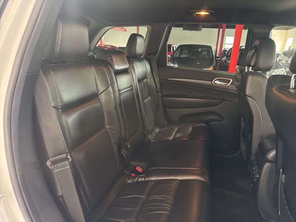 2015 Jeep Grand Cherokee Laredo - 23014549 - 39