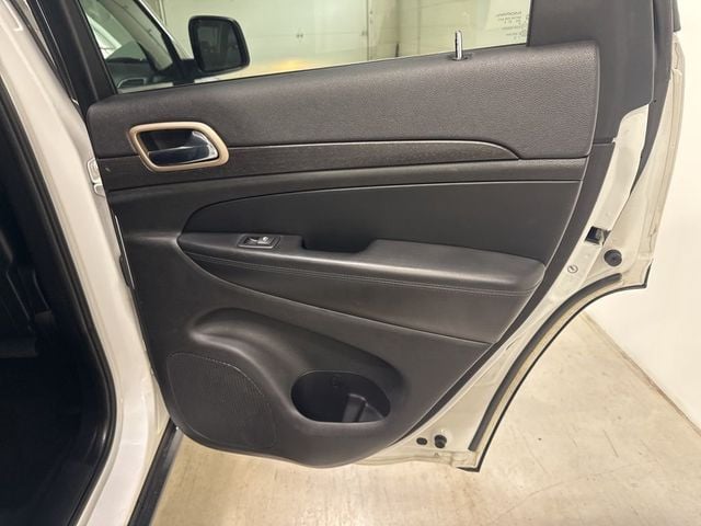 2015 Jeep Grand Cherokee Laredo - 23014549 - 40