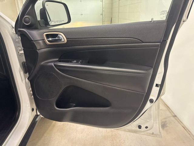 2015 Jeep Grand Cherokee Laredo - 23014549 - 44