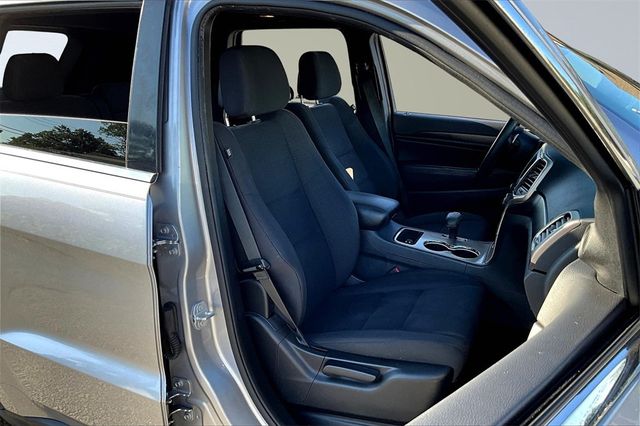 2015 Jeep Grand Cherokee Laredo - 22842157 - 12