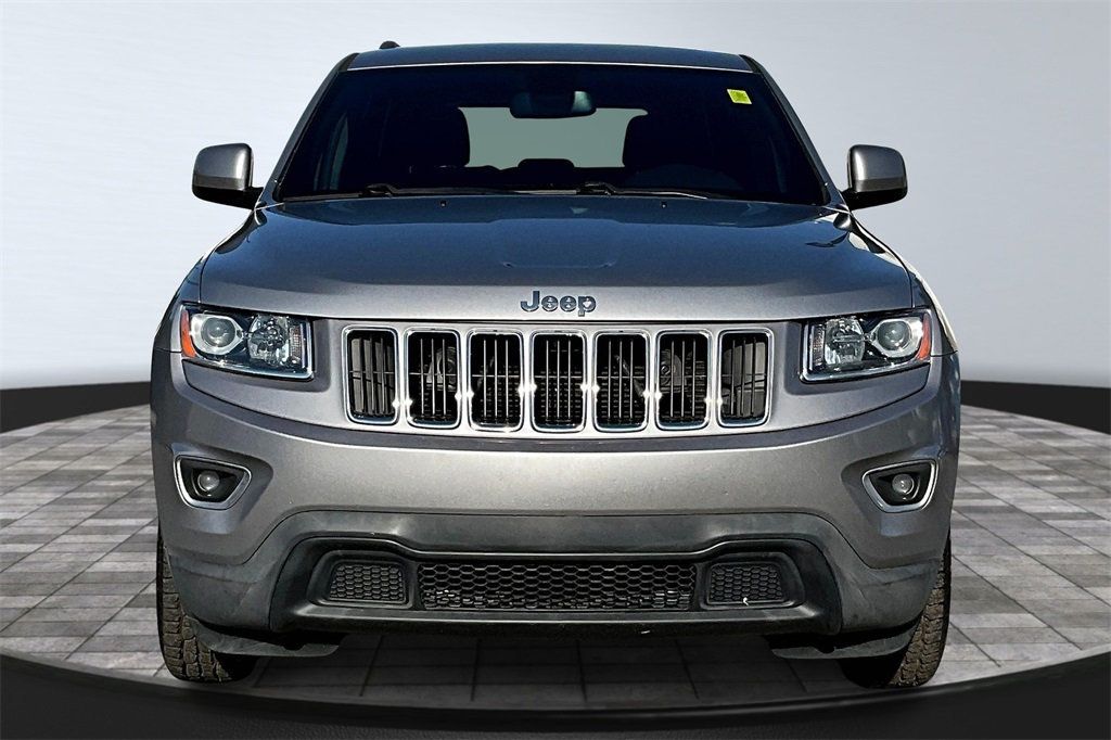 2015 Jeep Grand Cherokee Laredo photo 2