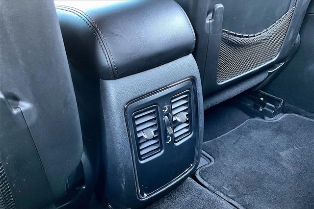 2015 Jeep Grand Cherokee Laredo - 22842157 - 30