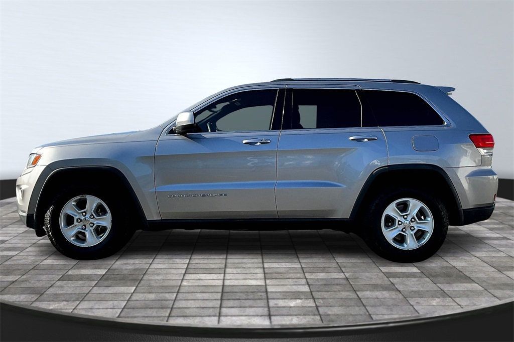 2015 Jeep Grand Cherokee Laredo photo 4
