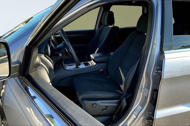 2015 Jeep Grand Cherokee Laredo - 23025903 - 9