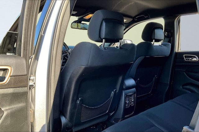 2015 Jeep Grand Cherokee Laredo - 23025903 - 17