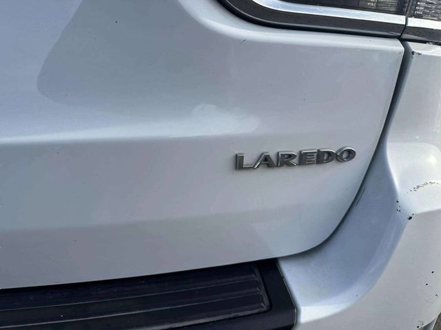 2015 Jeep Grand Cherokee Laredo 4x4 4dr SUV - 22961860 - 19