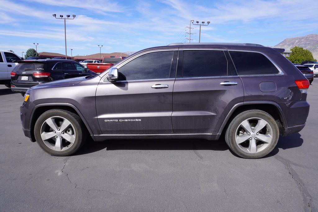 2015 Jeep Grand Cherokee Overland photo 2