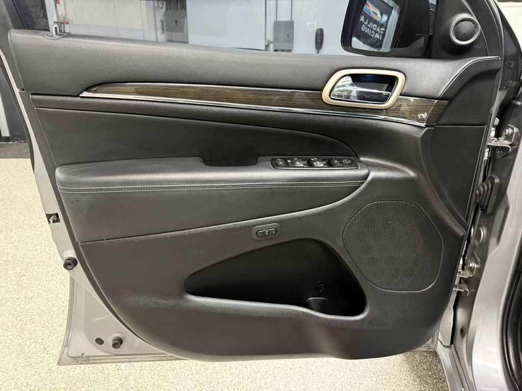 2015 Jeep Grand Cherokee Overland Pkg/Heated&Cooled Seats/Blind Spot Monitor/Pano Roof - 23055754 - 18