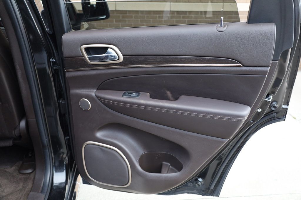 2015 Jeep Grand Cherokee Summit photo 19