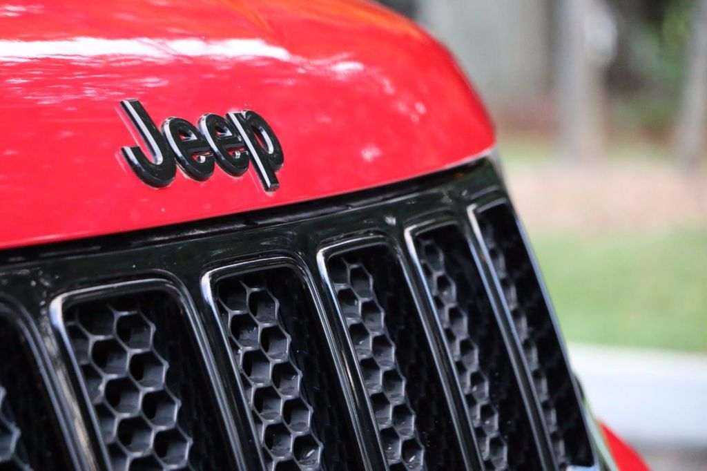 2015 Jeep Grand Cherokee Vapor Edition - 16939371 - 28