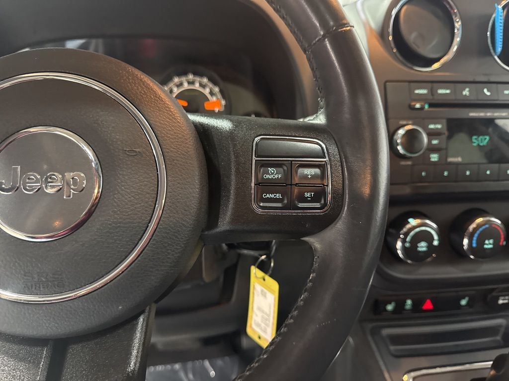 2015 Jeep Patriot 4WD 4dr Latitude - 22986634 - 10