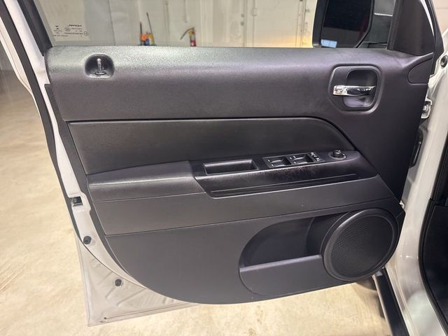 2015 Jeep Patriot 4WD 4dr Latitude - 22986634 - 22