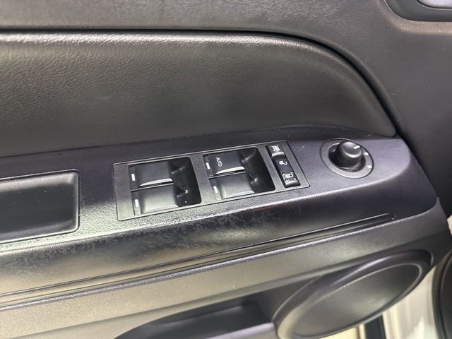 2015 Jeep Patriot 4WD 4dr Latitude - 22986634 - 23