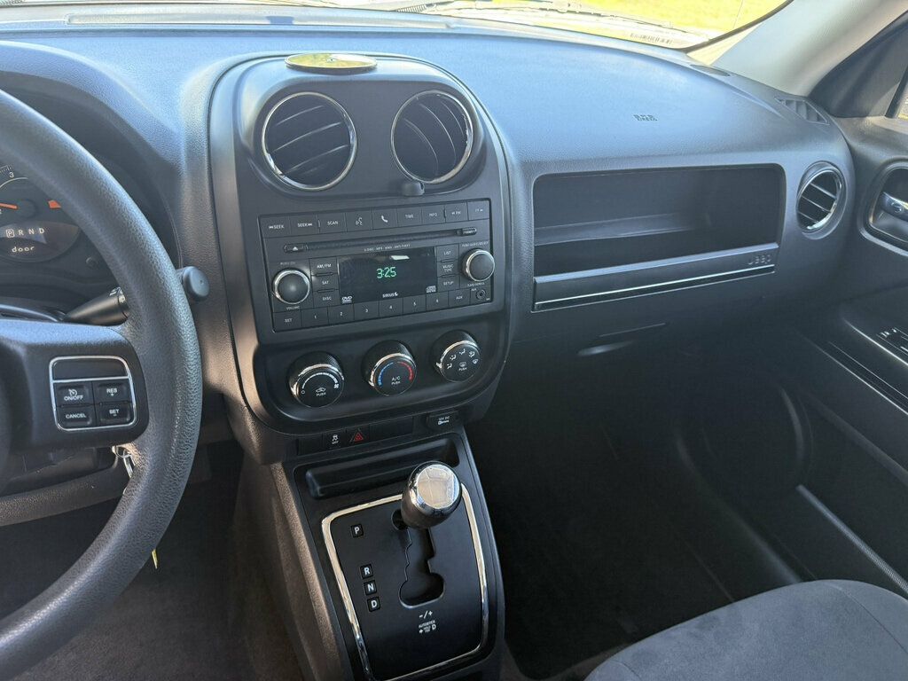 2015 Jeep Patriot AWD and Fuel Efficient - 23084020 - 23