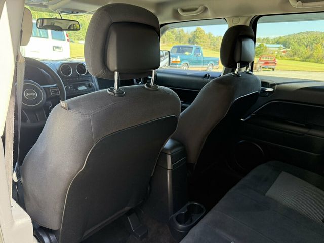 2015 Jeep Patriot AWD and Fuel Efficient - 23084020 - 32