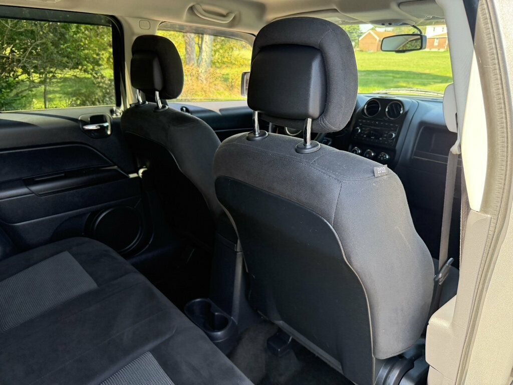 2015 Jeep Patriot AWD and Fuel Efficient - 23084020 - 42