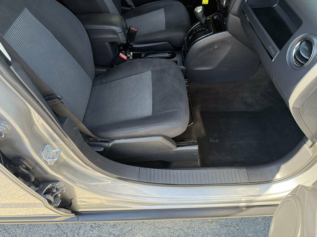 2015 Jeep Patriot AWD and Fuel Efficient - 23084020 - 47