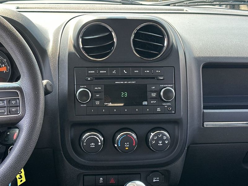 2015 Jeep Patriot FWD 4dr Sport - 23042418 - 15