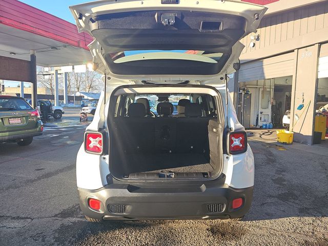 2015 Jeep Renegade 4WD 4dr Latitude - 22983959 - 10