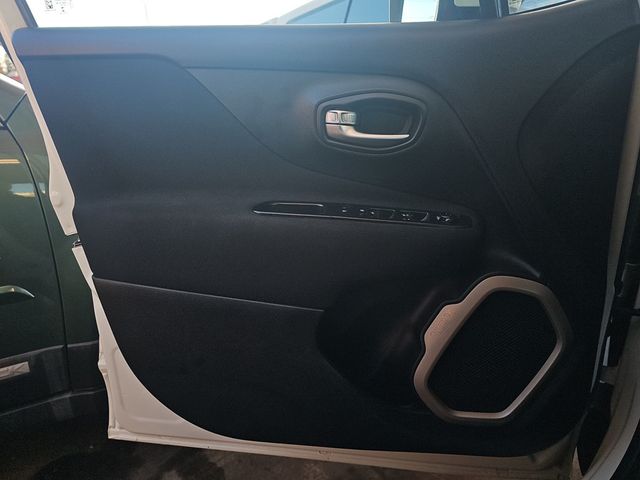 2015 Jeep Renegade 4WD 4dr Latitude - 22983959 - 18