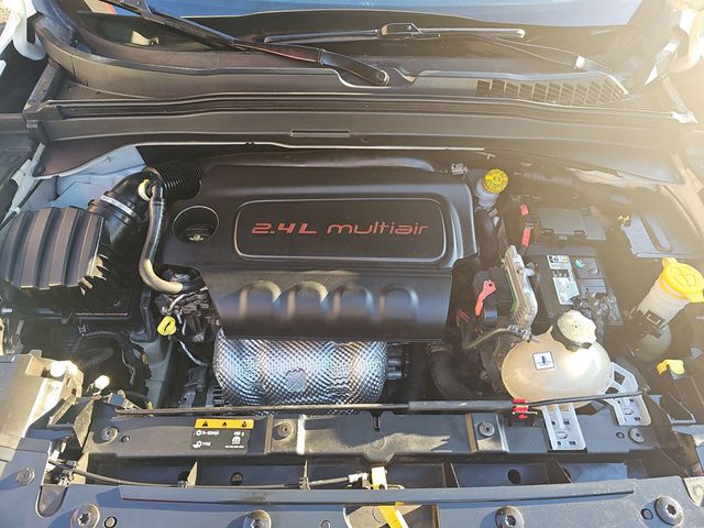 2015 Jeep Renegade 4WD 4dr Latitude - 22983959 - 22