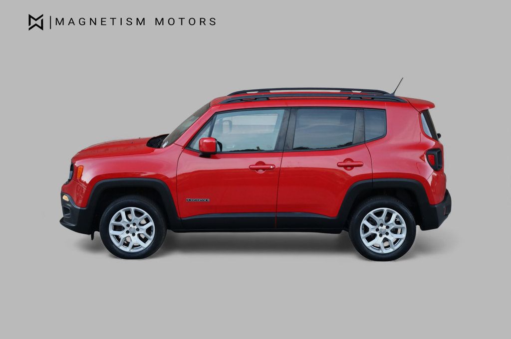 2015 Jeep Renegade Latitude photo 2