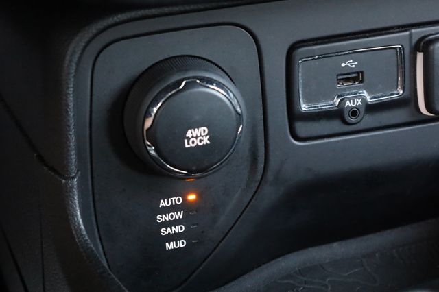 2015 Jeep Renegade 4WD 4dr Latitude - 22949458 - 27