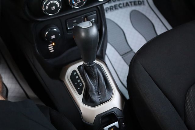 2015 Jeep Renegade 4WD 4dr Latitude - 22949458 - 31