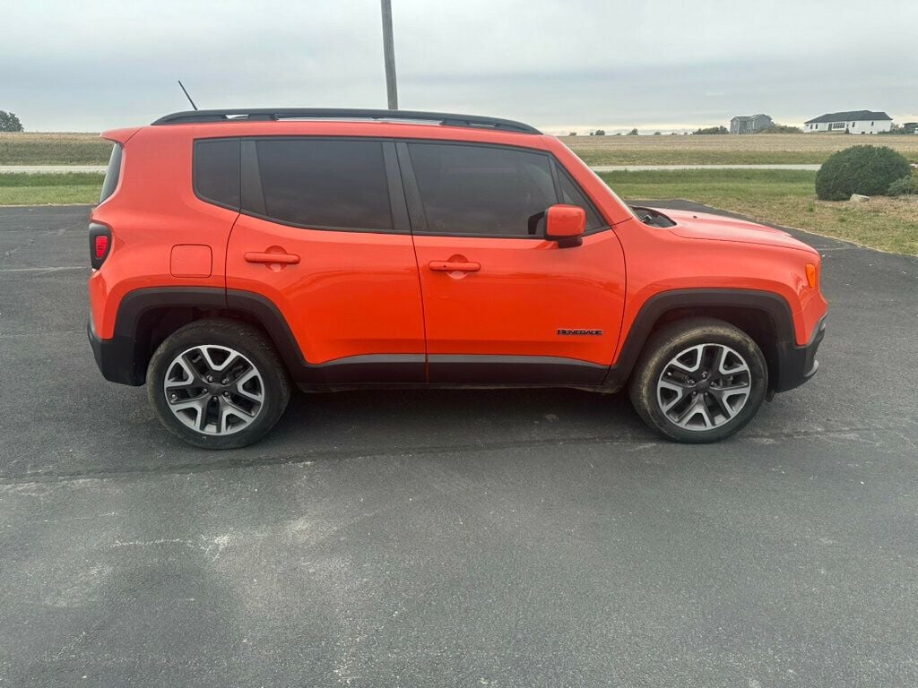 2015 Jeep Renegade 4WD 4dr Latitude - 22631782 - 5