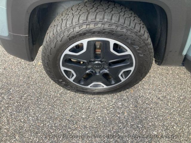 2015 Jeep Renegade 4WD 4dr Trailhawk - 22947613 - 10