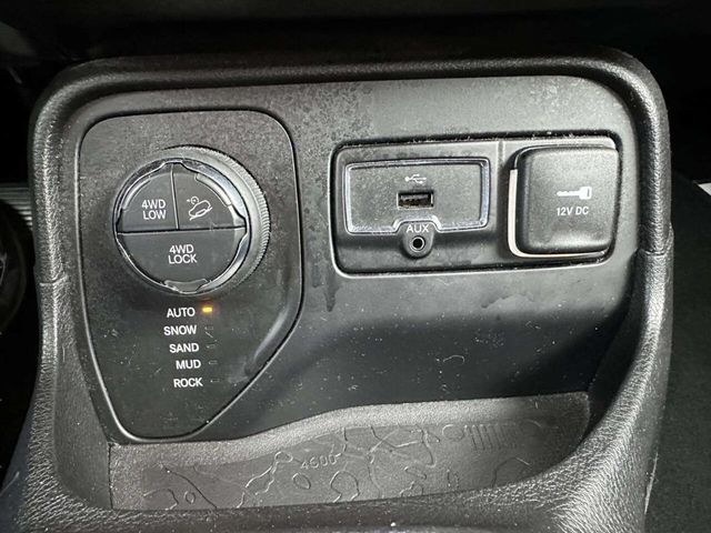 2015 Jeep Renegade 4WD 4dr Trailhawk - 22968386 - 34