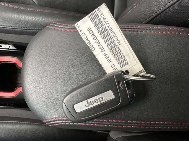 2015 Jeep Renegade 4WD 4dr Trailhawk - 22968386 - 42