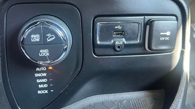 2015 Jeep Renegade 4WD 4dr Trailhawk - 22908194 - 18
