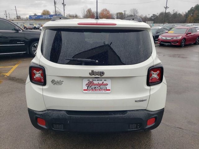 2015 Jeep Renegade Latitude photo 6