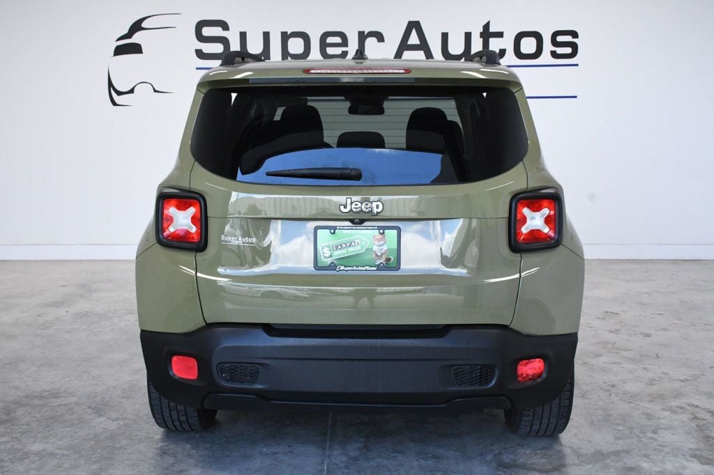 2015 Jeep Renegade FWD 4dr Latitude - 22769813 - 4