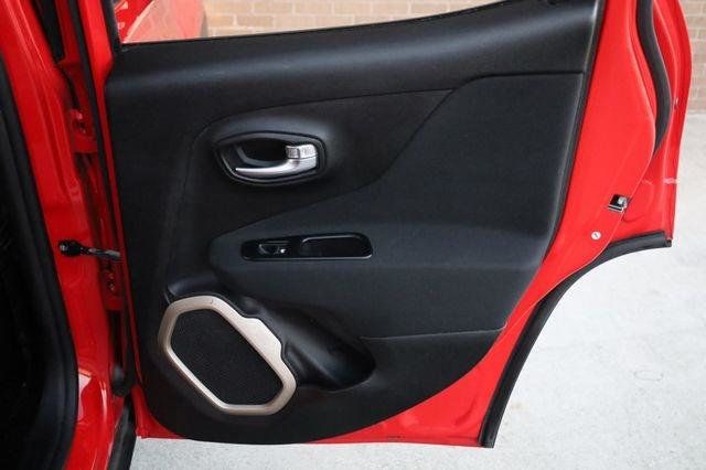 2015 Jeep Renegade Latitude - 23042937 - 17