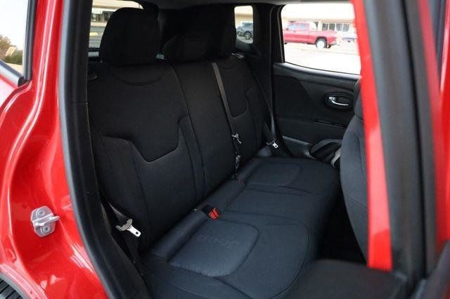 2015 Jeep Renegade Latitude - 23042937 - 19