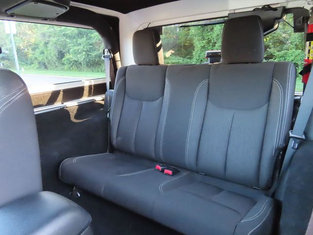 2015 Jeep Wrangler 4WD 2dr Rubicon - 23045551 - 21