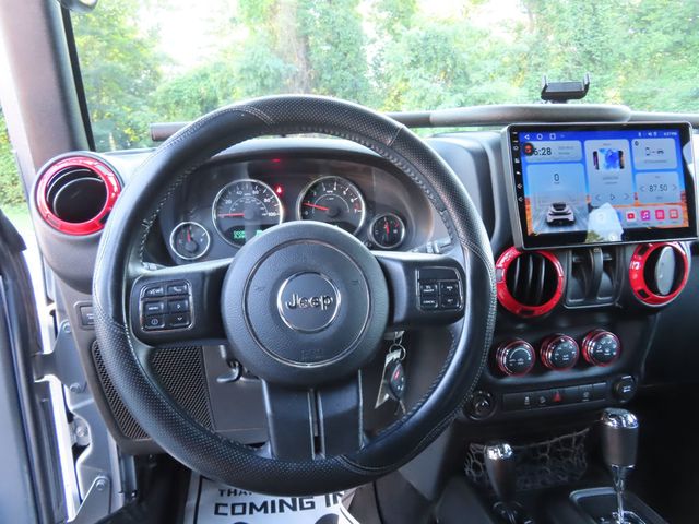 2015 Jeep Wrangler 4WD 2dr Rubicon - 23045551 - 33