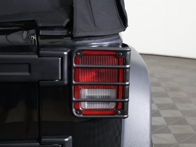 2015 Jeep Wrangler 4WD 2dr Rubicon - 22941759 - 10