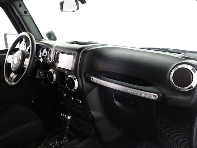 2015 Jeep Wrangler 4WD 2dr Rubicon - 22941759 - 19