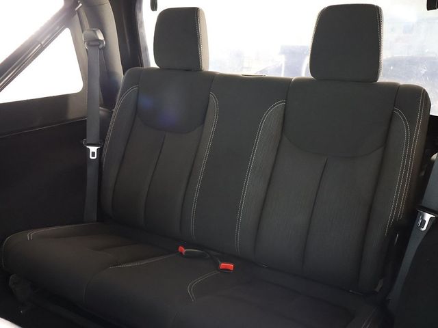 2015 Jeep Wrangler 4WD 2dr Rubicon - 22941759 - 24