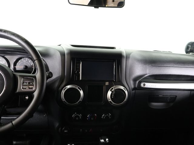 2015 Jeep Wrangler 4WD 2dr Rubicon - 22941759 - 26