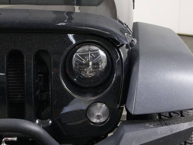 2015 Jeep Wrangler 4WD 2dr Rubicon - 22941759 - 8