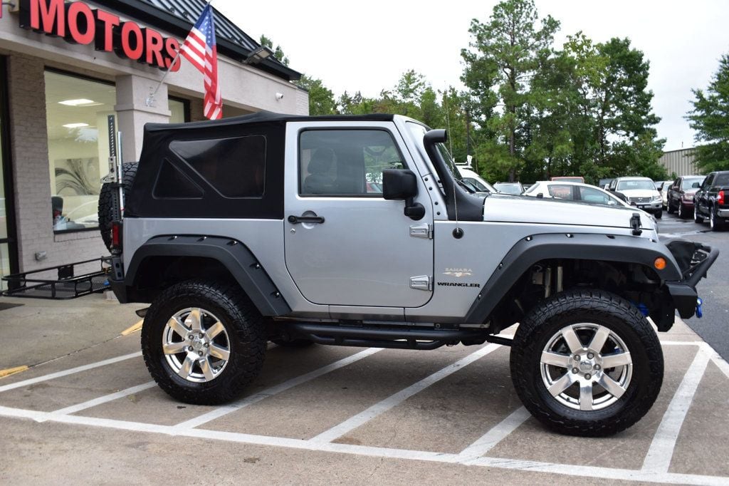 2015 Jeep Wrangler 4WD 2dr Sahara - 22617066 - 5