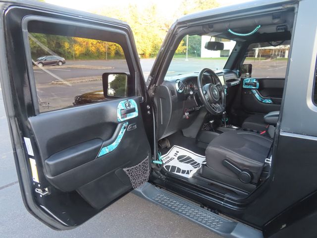 2015 Jeep Wrangler 4WD 2dr Sahara - 22906335 - 14