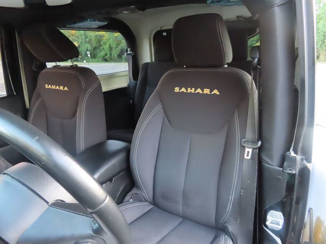 2015 Jeep Wrangler 4WD 2dr Sahara - 22906335 - 16