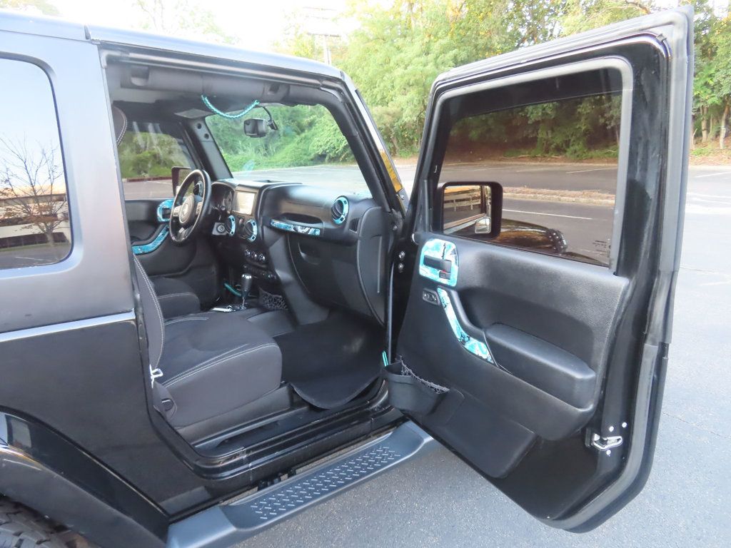 2015 Jeep Wrangler Two-Door Sahara photo 18