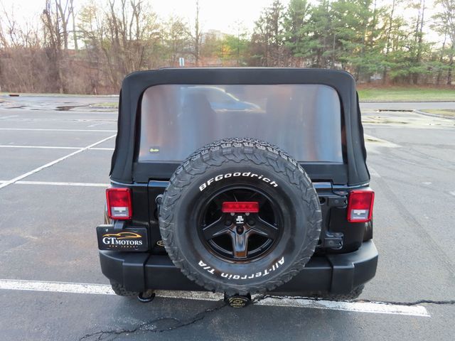 2015 Jeep Wrangler 4WD 2dr Sahara - 22992846 - 9