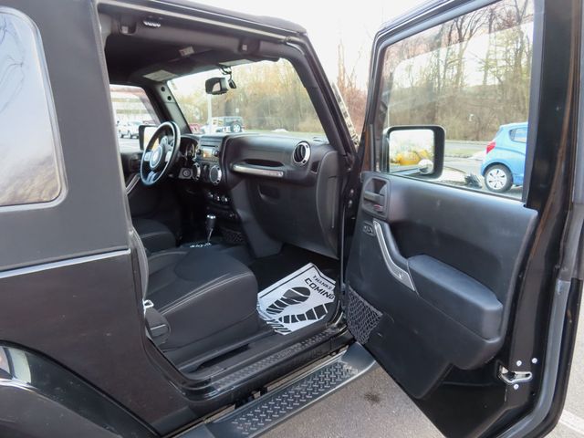 2015 Jeep Wrangler 4WD 2dr Sahara - 22992846 - 18
